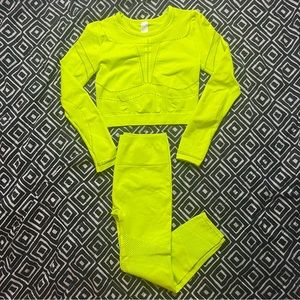 Fabletics Citron Top + 7/8 Leggings Set 💛 Medium